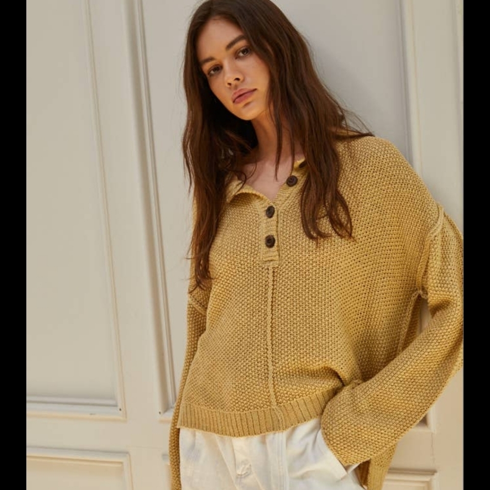 Wintercore Golden Placket Oversized sweater. Like New